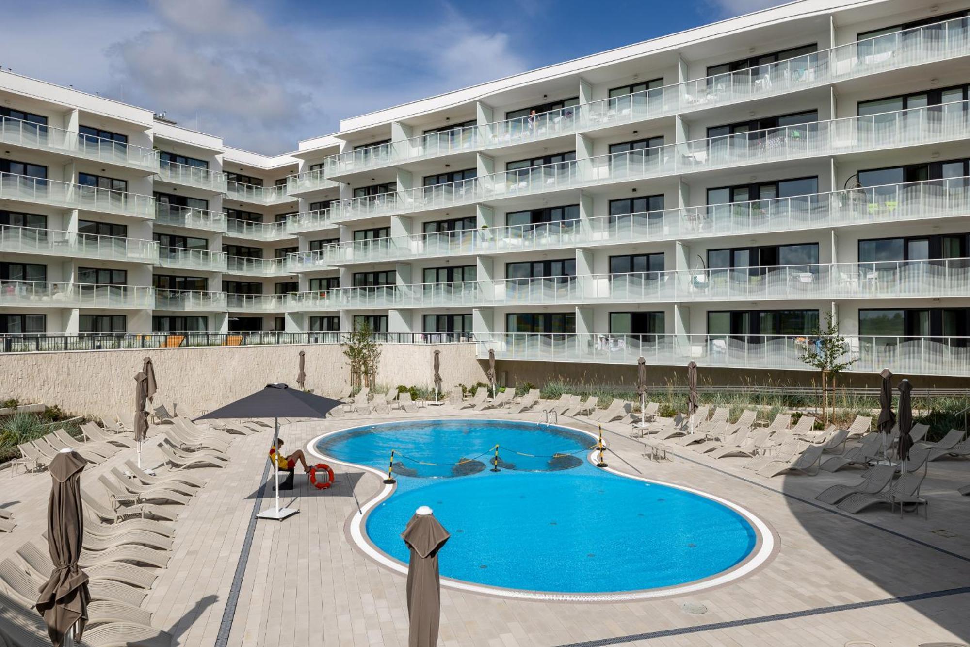 Polanki Aqua Apartment With Parking By Renters Prestige Kołobrzeg Esterno foto